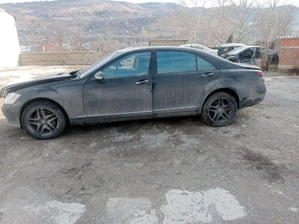 Mercedes-Benz w221 седан разбор