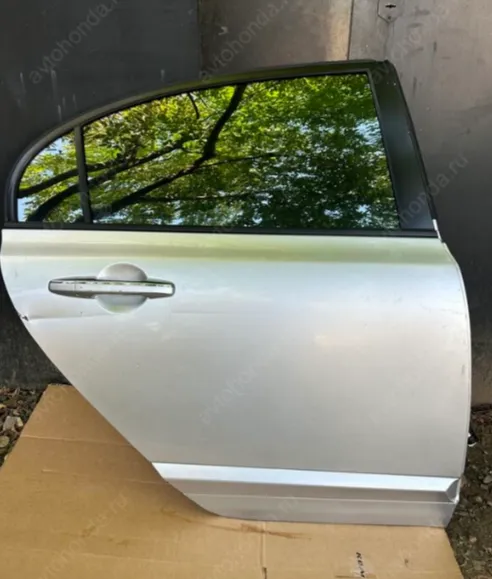 Дверь задняя правая Honda Civic 4D