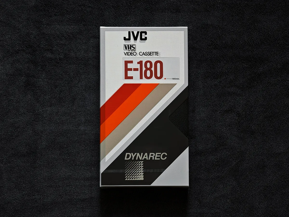 Видеокассета JVC E-180 DYNAREC запечатка